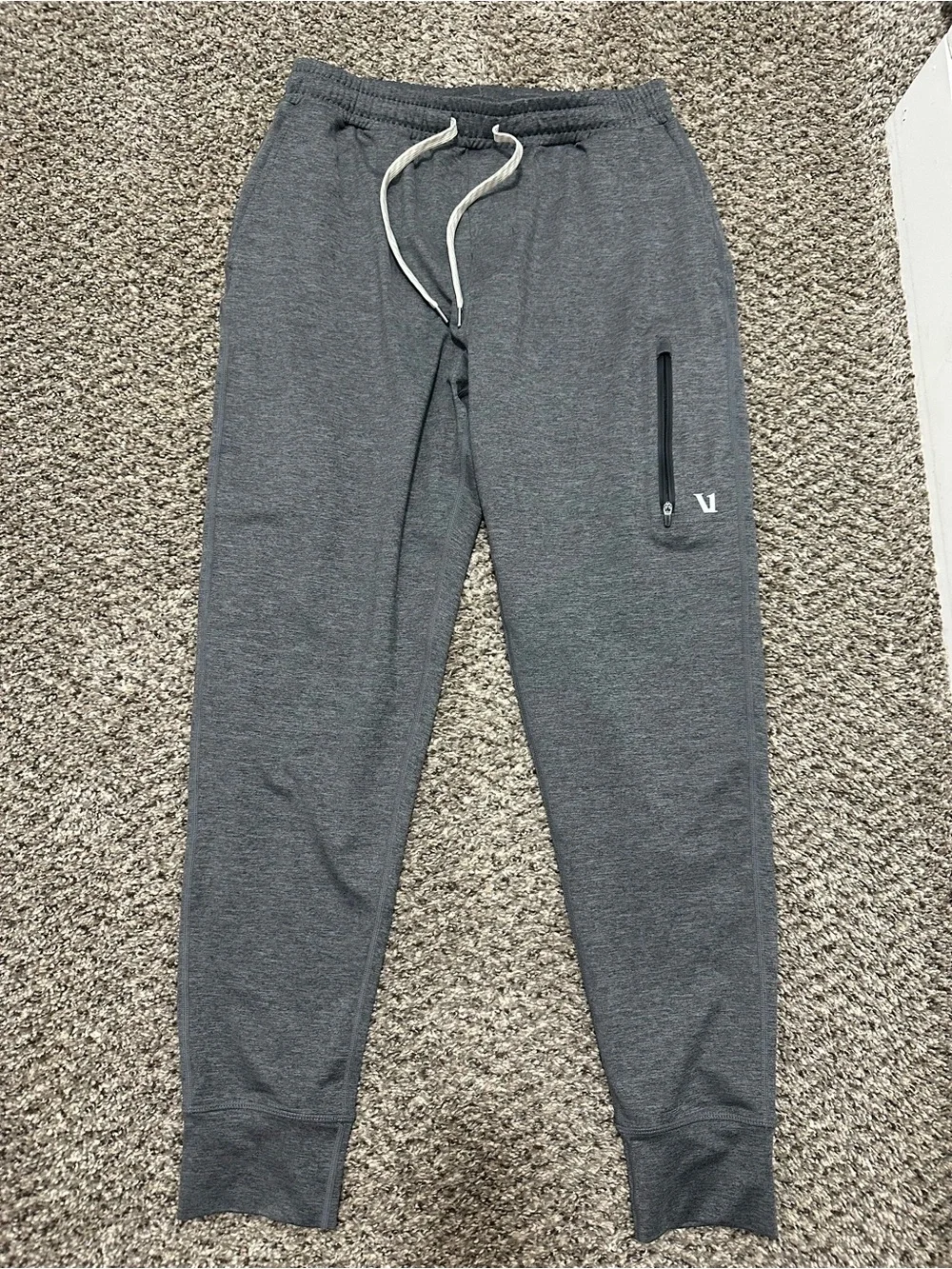 Vuori Men’s Heather Gray Jogger Sweats